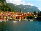 Varenna dal traghetto appena partito